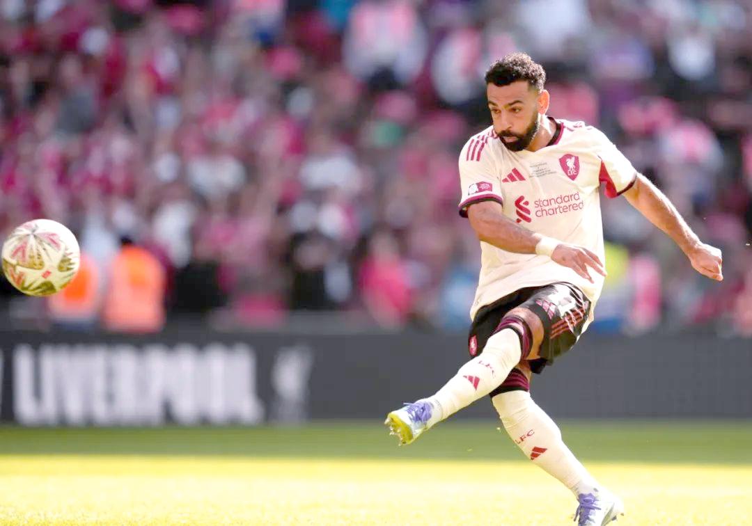 kaiyunapp-社区盾倒计时，利物浦关键时刻回应争议，细节引发关注，更衣室稳定，轮换策略成焦点的简单介绍