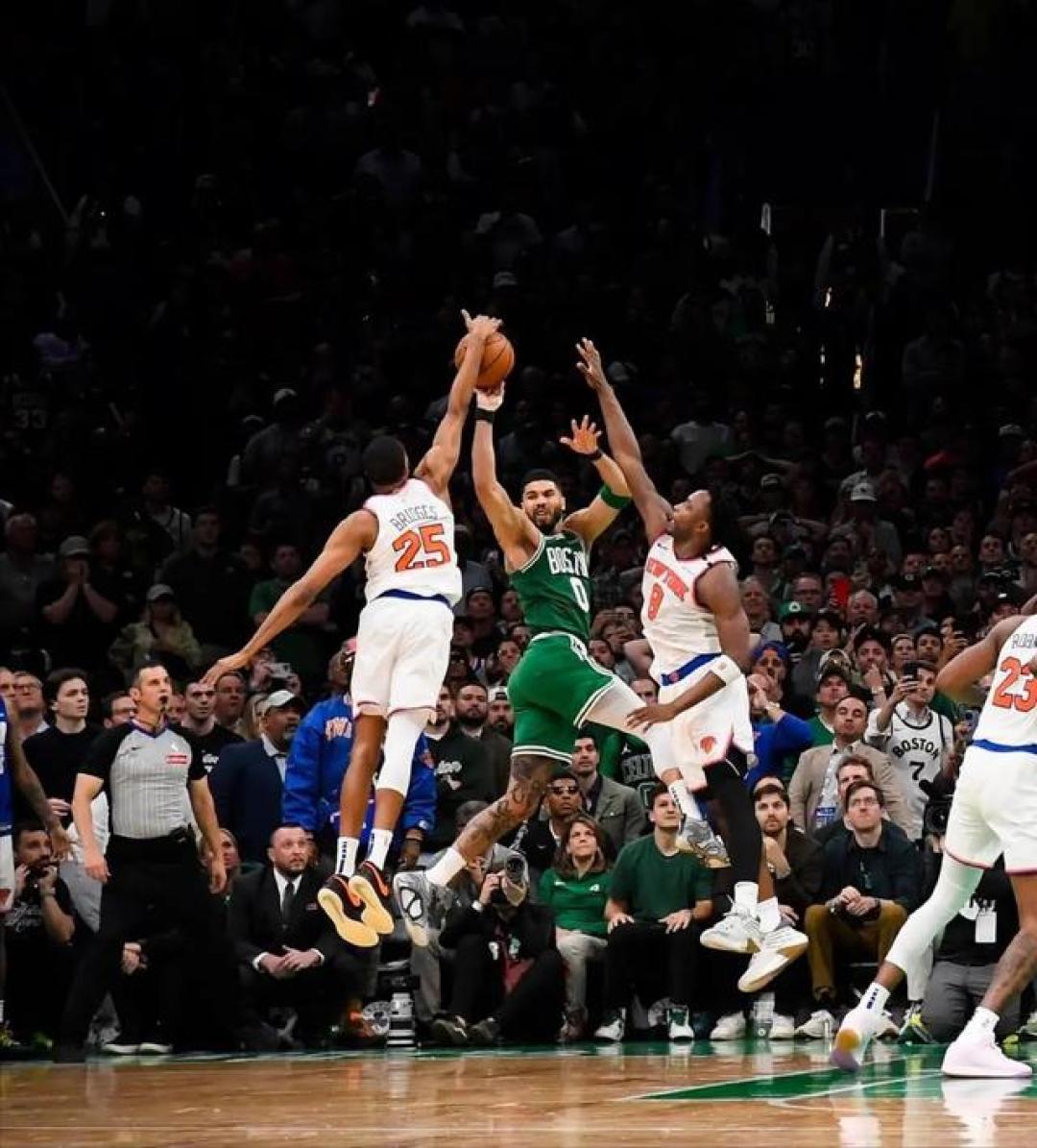 kaiyunapp-纽约尼克斯发布备战花絮，加时末段强势反弹，NBA季后赛任务艰巨，球探报告显示潜力的简单介绍