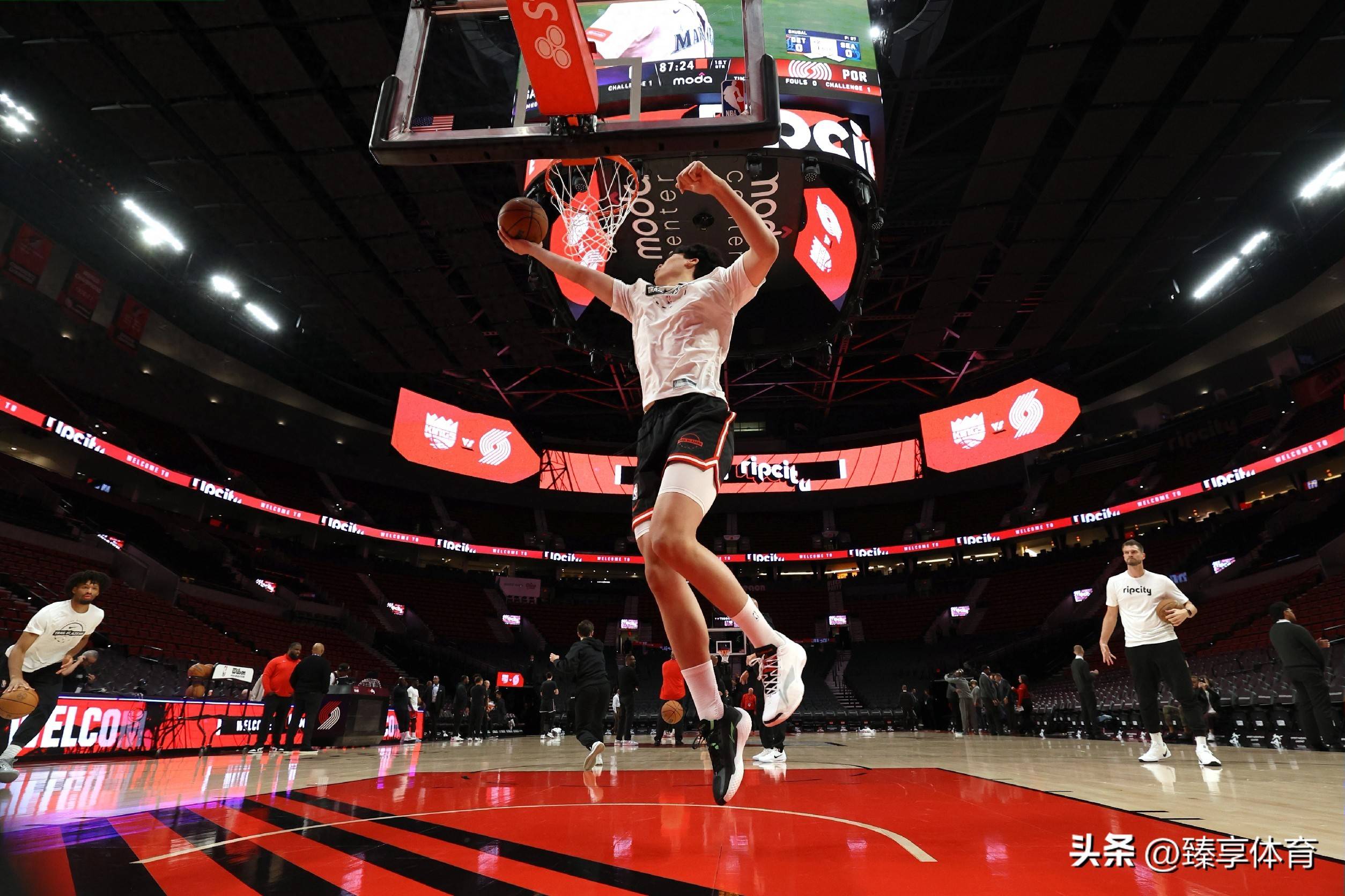 包含冲刺阶段NBA季后赛传出新动向，印第安纳步行者内部沟通，管理层表态：引发热议，临场指挥获称赞的词条