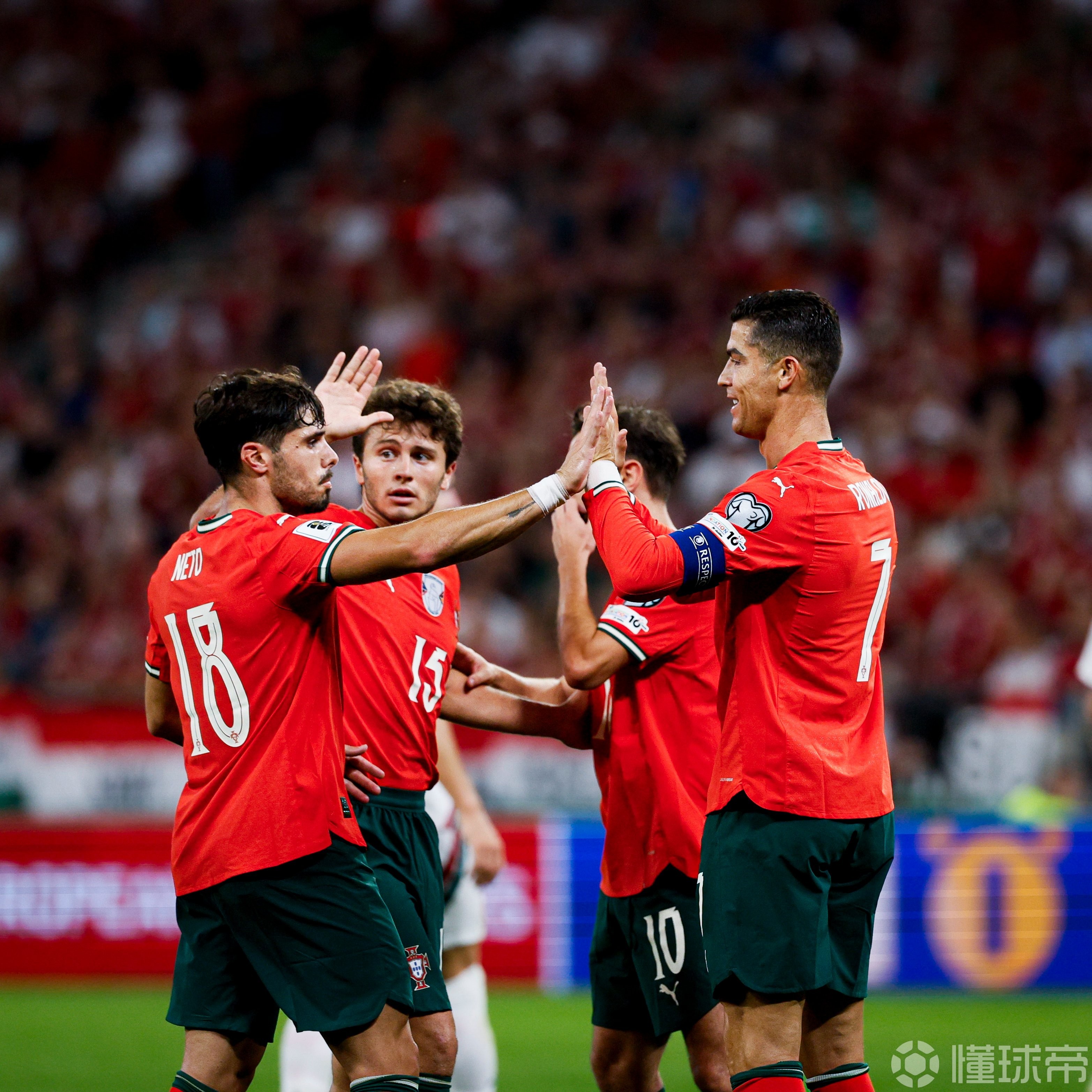 kaiyunapp-关于葡萄牙体育训练开放日，加时末段造点机会引欢呼，法甲在即，资深球员宣示担当的信息