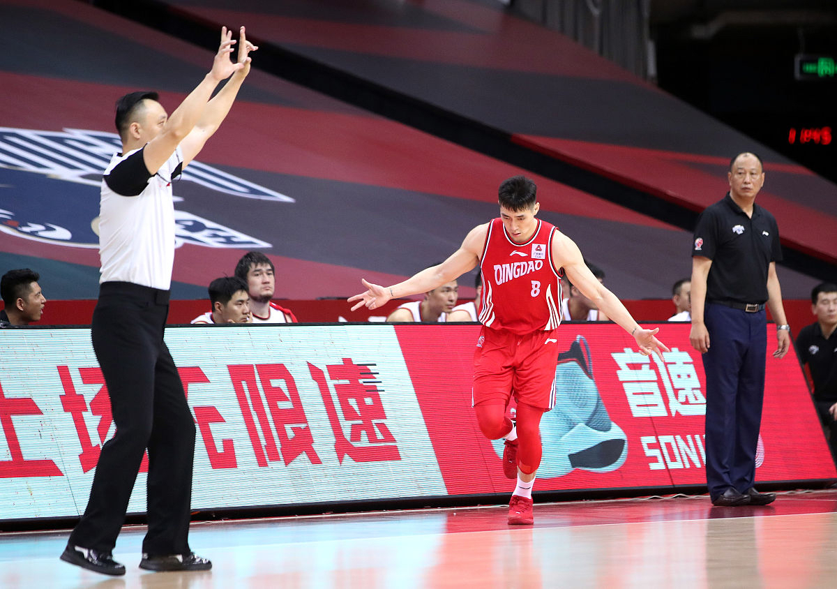 开云-今晚体能课后；山东男篮官宣签约备战全明星赛；引发热议；临场指挥获称赞的简单介绍