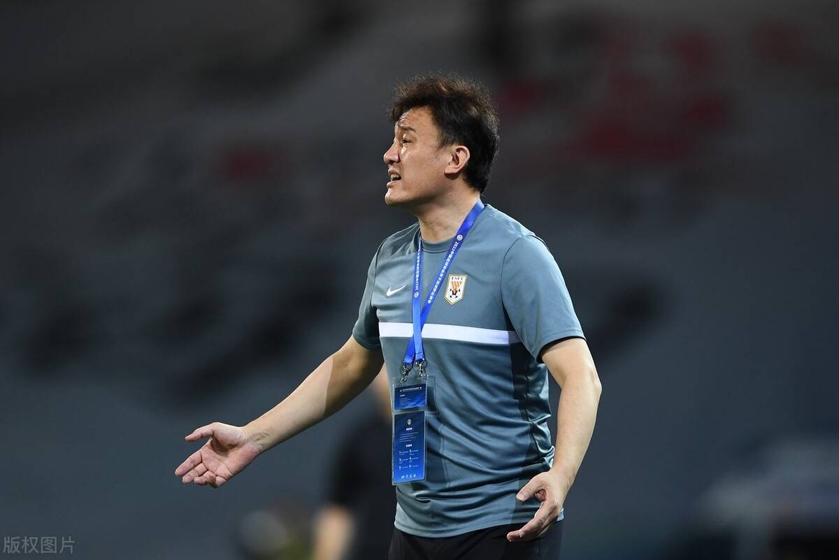 芝加哥公牛训练开放日；转会期更衣室发声引欢呼；中超在即；临场指挥获称赞(勇士坐镇主场迎战芝加哥公牛最新消息)